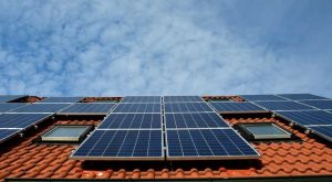 Συνεχίζει κανονικά μέχρι τον Ιούνιο το net-metering για τα οικιακά φωτοβολταϊκά – Με net-billing όλες οι υπόλοιπες εγκαταστάσεις