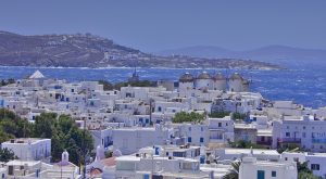 Μύκονος: Συλλήψεις για παρακολούθηση των κλιμακίων ελέγχων αυθαιρέτων κατασκευών