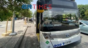 Αστικό λεωφορείο από το «μέλλον» έκανε στάση… στη Θεσσαλονίκη