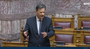Θ. Σκυλακάκης: “Παγώνουν” οι οικοδομικές άδειες στη Μήλο, για περιοχές όπως το Σαρακήνικο